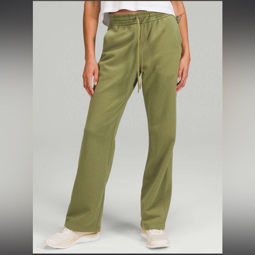 Lululemon Loungeful Straight Leg Pant Bronze Green size 4